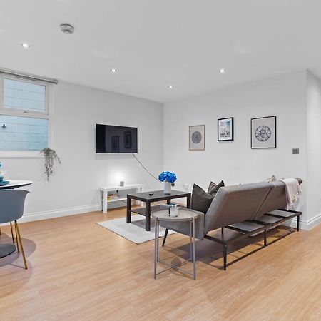 Modern Apartments London With Free Wifi 외부 사진